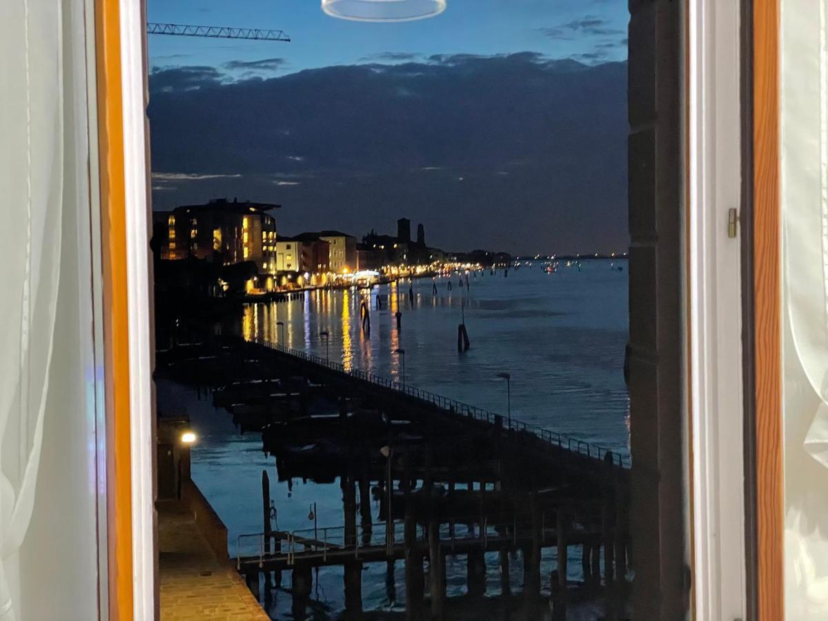 Ca' Monica Panoramic-Canal View, Biennale Венеция Экстерьер фото